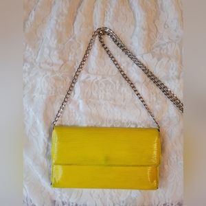 Louis Vuitton epi wallet